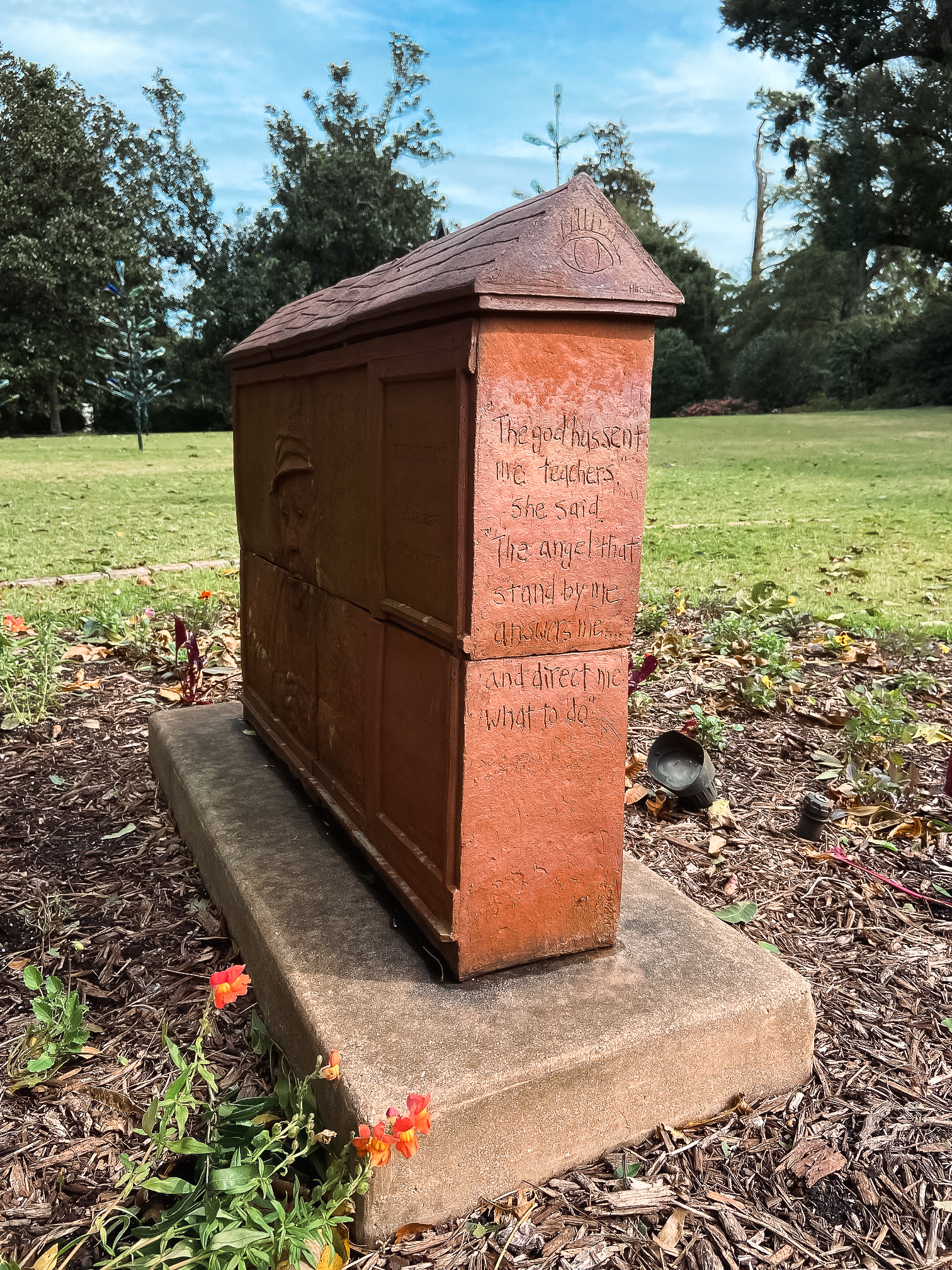 north-carolina-wilmington-airlie-gardens-toddler-activity